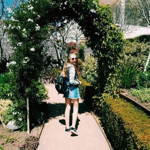 Meet your Posher, Eliana